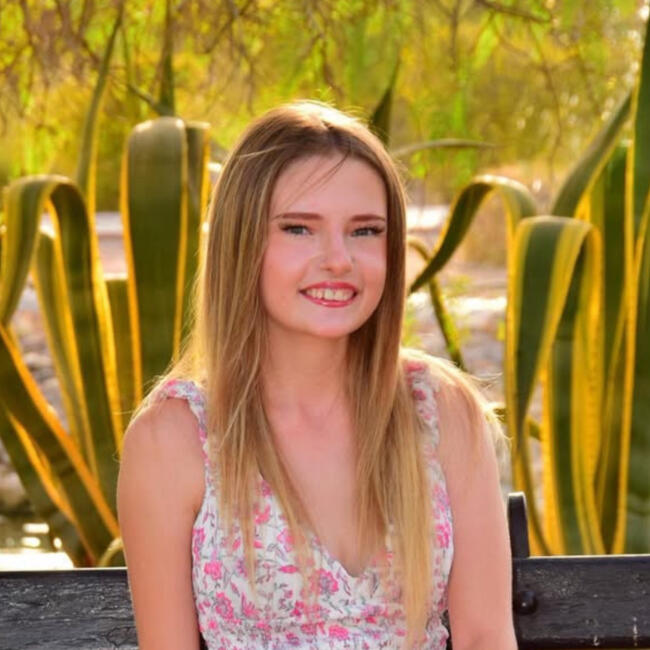 Babysitter in Châteauneuf-Grasse: Alice