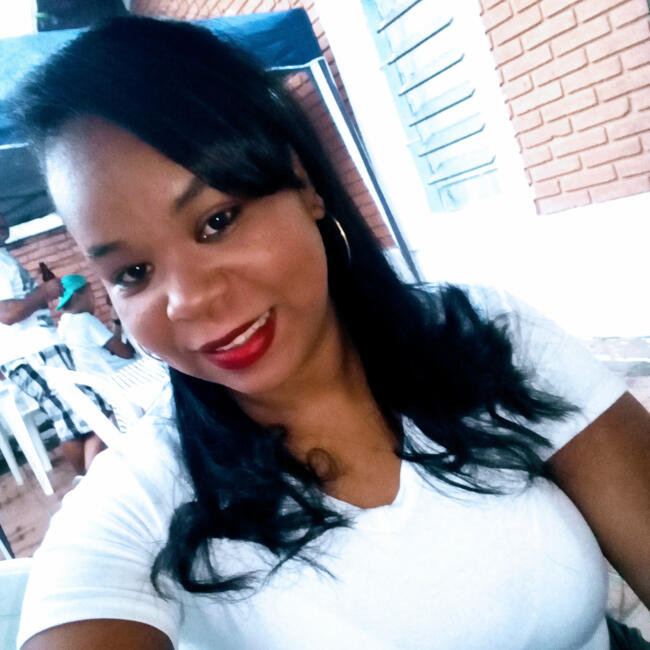 Babysitter in Campinas: Thais