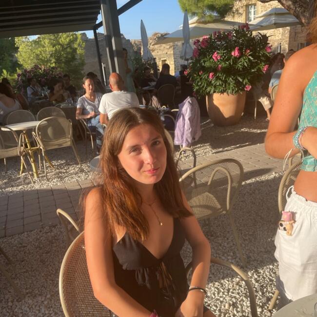 Babysitter in Eysines: Mathilde