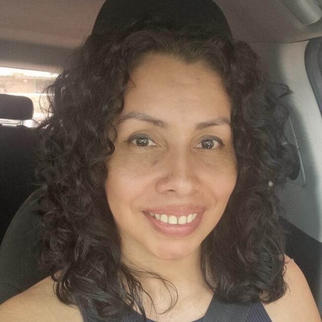 Babysitter in Panama City: Elena