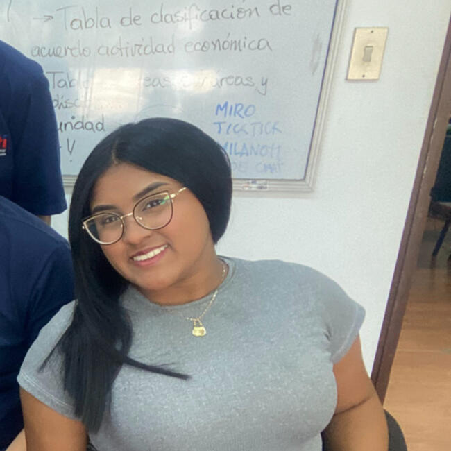 Niñera en Caracas: Jhaduska