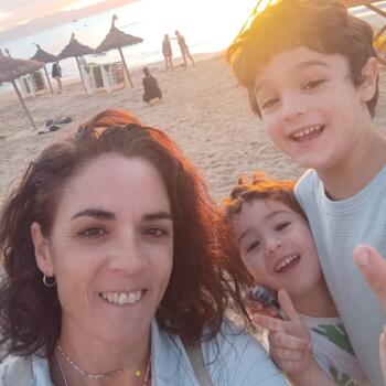 Trabajos de niñera en El Arenal: trabajo de canguro Carmen