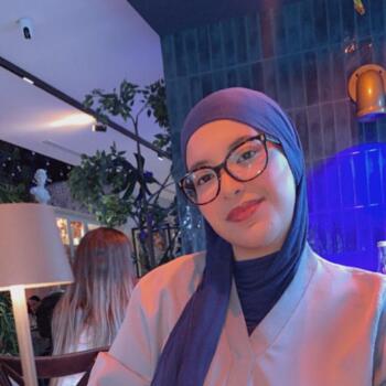 Babysitter Colomiers: Nora