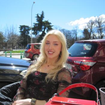 Babysitter in Milan: Grace
