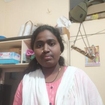 हैदराबाद में बेबीसिटर: Subhadra