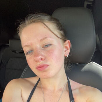 Babysitter in Bazoches-les-Gallerandes: Emma