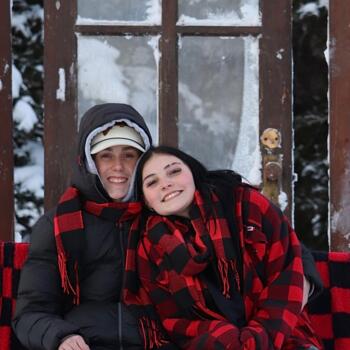 Babysitter in Cochrane: Madi