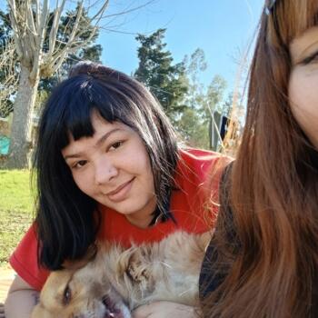 Babysitter in Pilar: Oriana