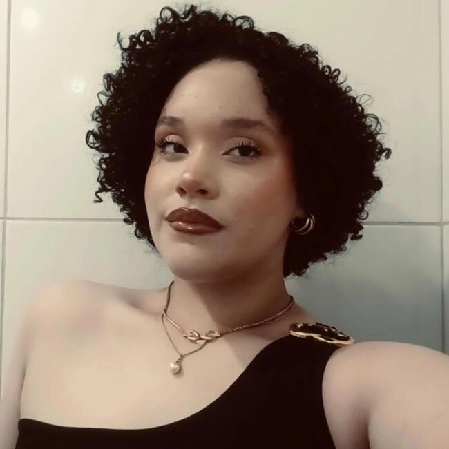 Babá em Sarandi: NATHAYANE