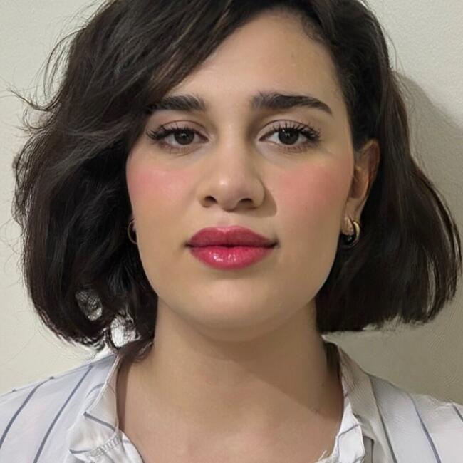 جليسة أطفال في رباط: Rahima