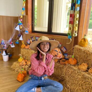 Babysitter in Tuek Thla (Phnom Penh): Pheaksa