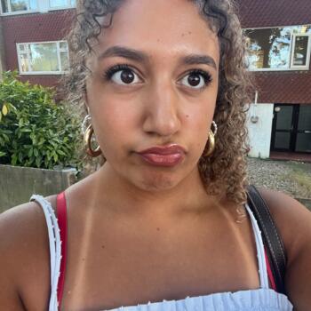 Babysitter in Bromley: Gabriela