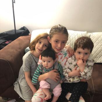 Niñera en Halifax: Priya