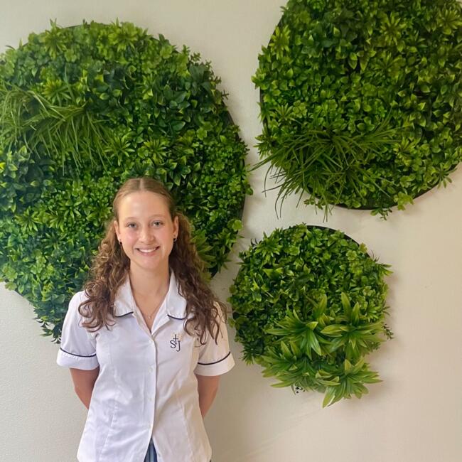 Babysitter in Central Coast: Ella