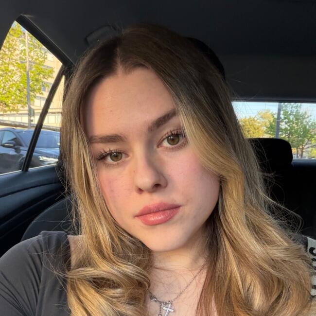 Babysitter in New Westminster: Céline