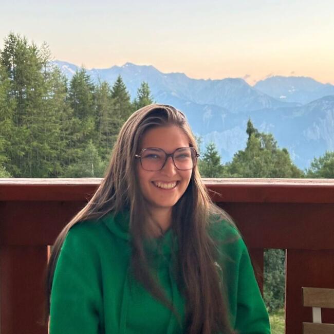 Babysitter in Limay: Anouk