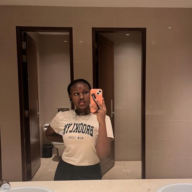 Babysitter in Dubai: Tyclane