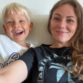 Babysitter Budapest: Tekla