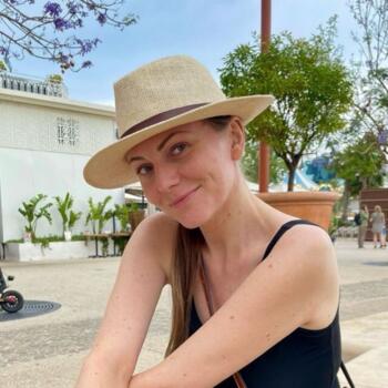 Baby-sitter Cannes: Tekla