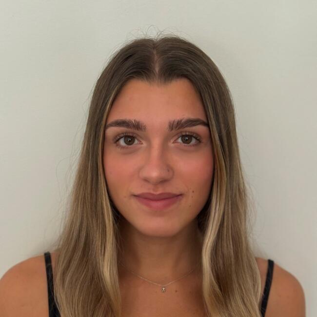 Babysitter in Vila Real: Ana