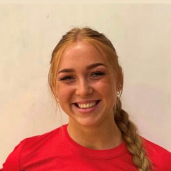 Babysitter East Molesey: Caitlin