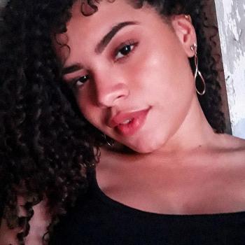 Babysitter Fortaleza: Adriany