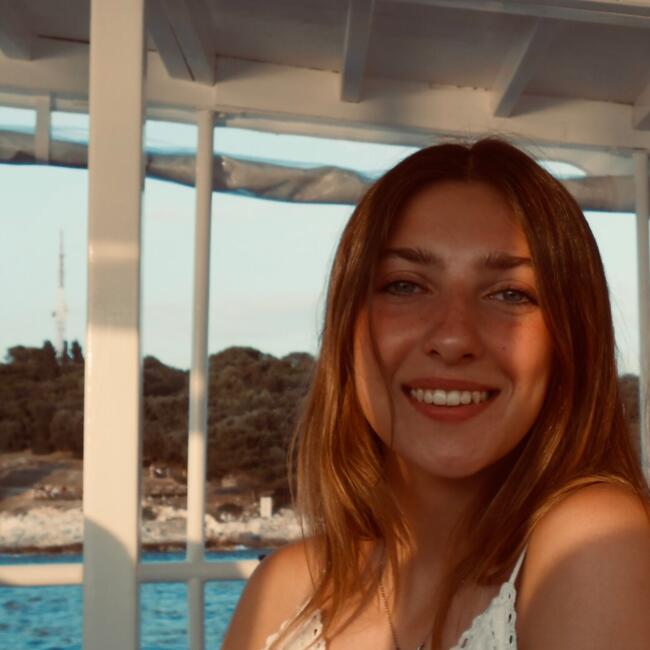 Babysitter in Putte: Eline