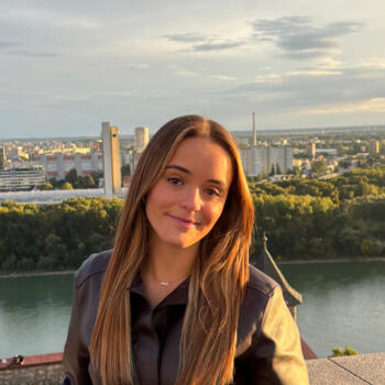 Babysitter in Torres Vedras: Carolina