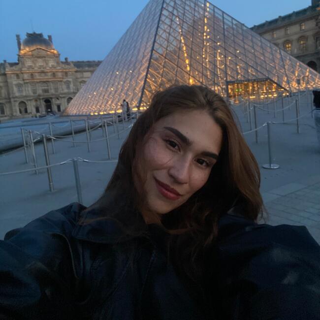 Babysitter in Paris: Natalia