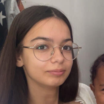 Babysitter in Saint-Nazaire: Louane