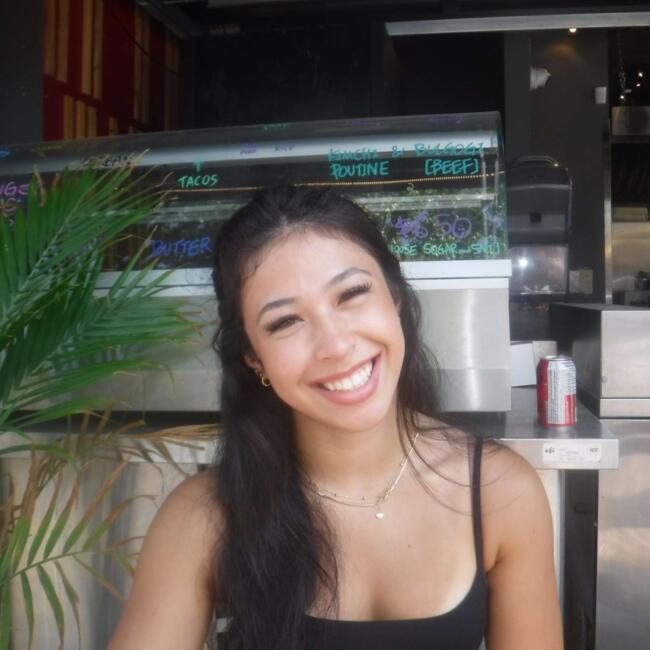 Babysitter in Waterloo: Mya