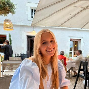 Babysitter in Paris: Margot