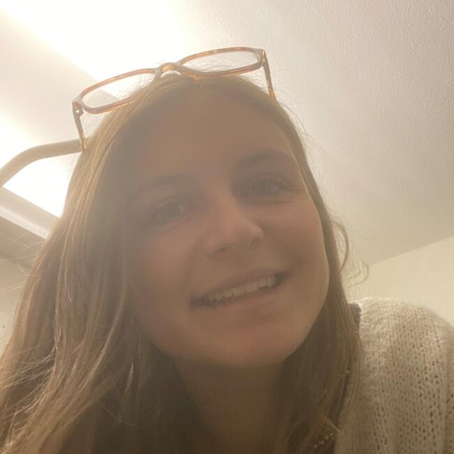 Babysitter in Saint-Paul-lès-Dax: Manon