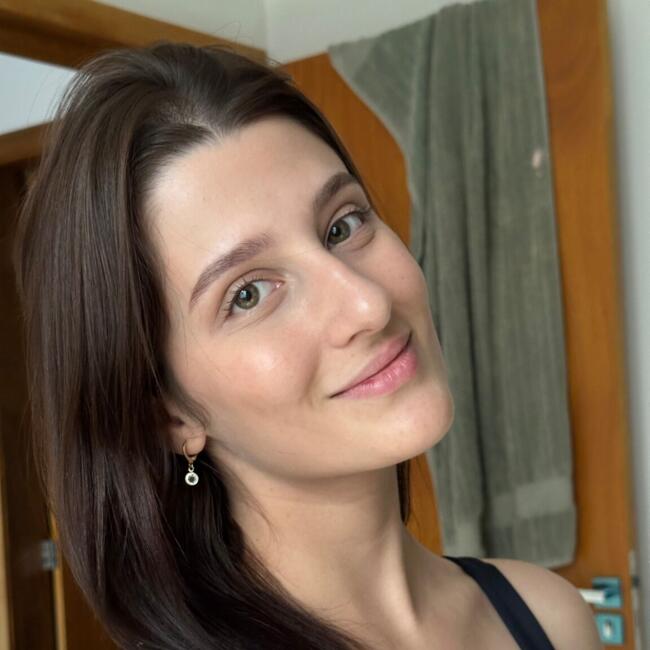Babysitter in Londrina: Ana Beatriz