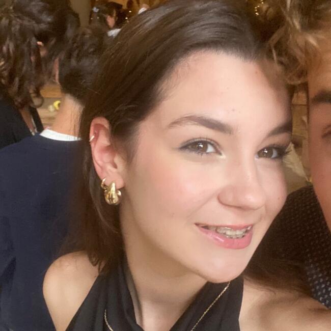 Babysitter in Toulouse: Anna