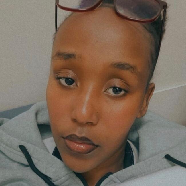 جليسة أطفال في اَلْوُكَيْر: Marion