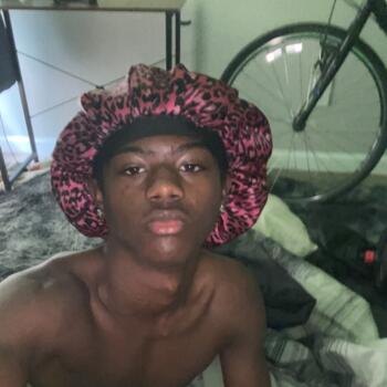 Babysitter in Houston: Kaiden