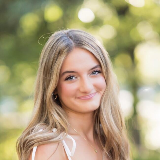 Babysitter in Dallas: Kendall