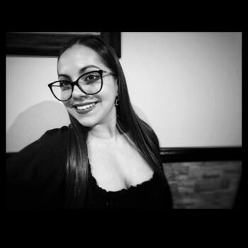 Niñera en El Tejar: Fernanda