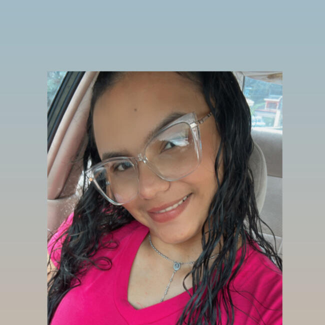 Babysitter in Dorado: Kristal