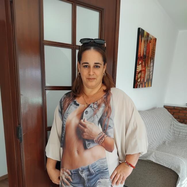 Babysitter in Montenegro: Yamileidys