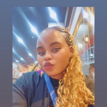 Babysitter in Riyadh: Marion