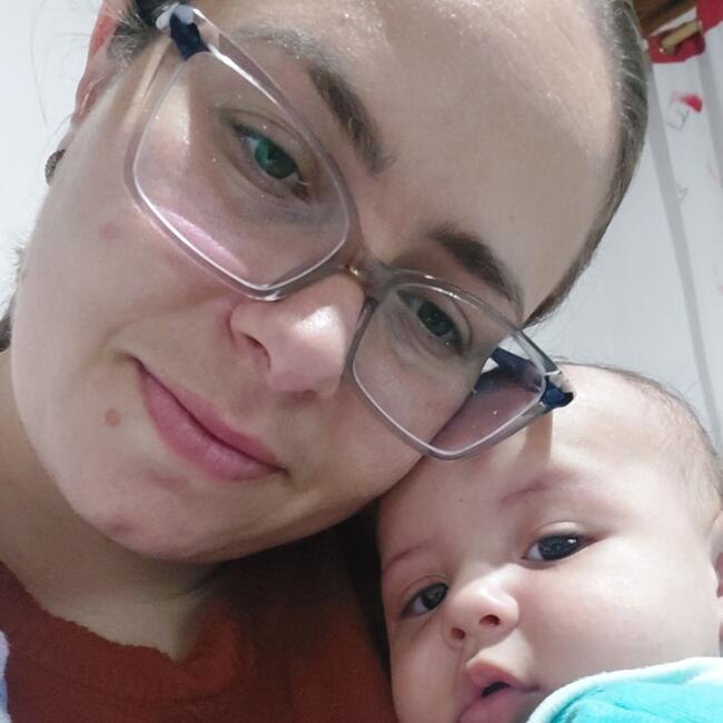 Emprego de babá em Embu das Artes: Gisele