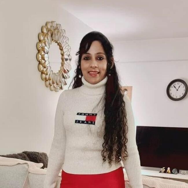 Babysitter in Maisons-Laffitte: Pooja