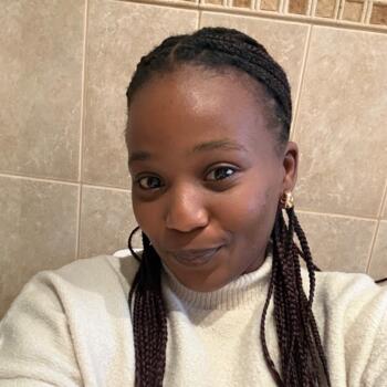 Babysitter in Brackenhurst: Sibusisiwe