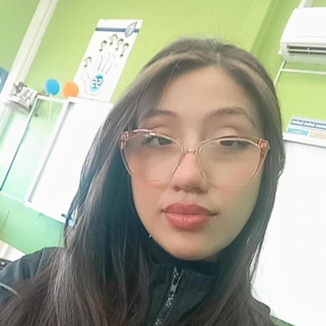 Babysitter in Linares: Valentina paz