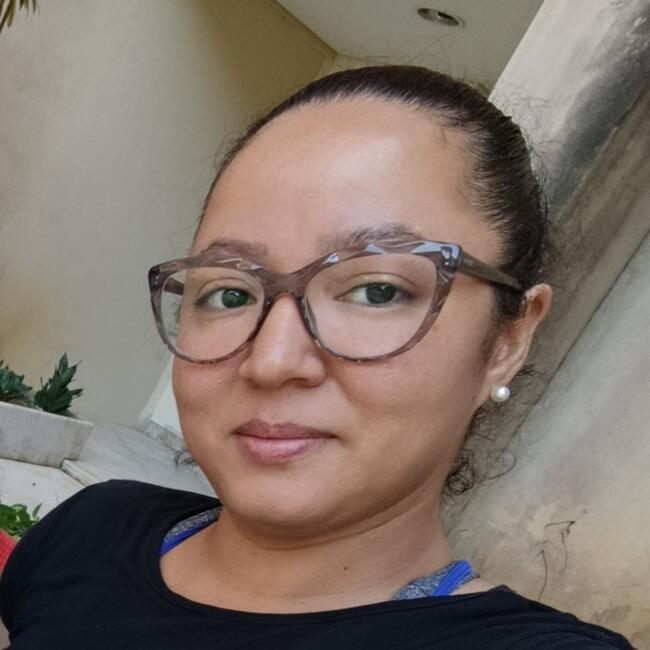 Babá em Salvador: Viviane