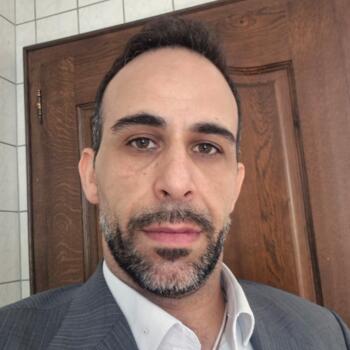 盧森堡市的臨時保母工作: 臨時保母工作 Marco