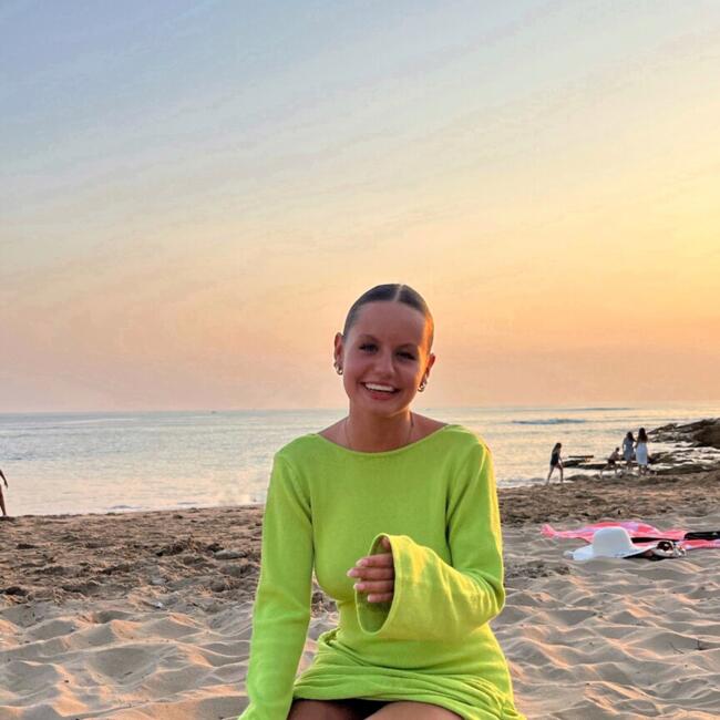 Babysitter in Lacroix-Saint-Ouen: Sasha