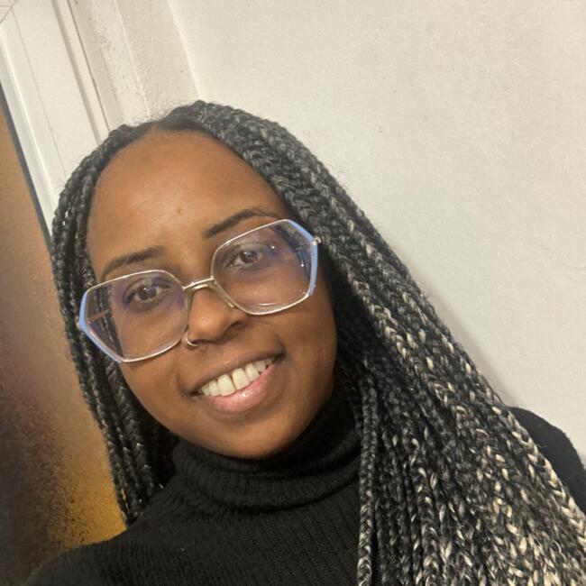 Babysitter em Mafra: Daiana